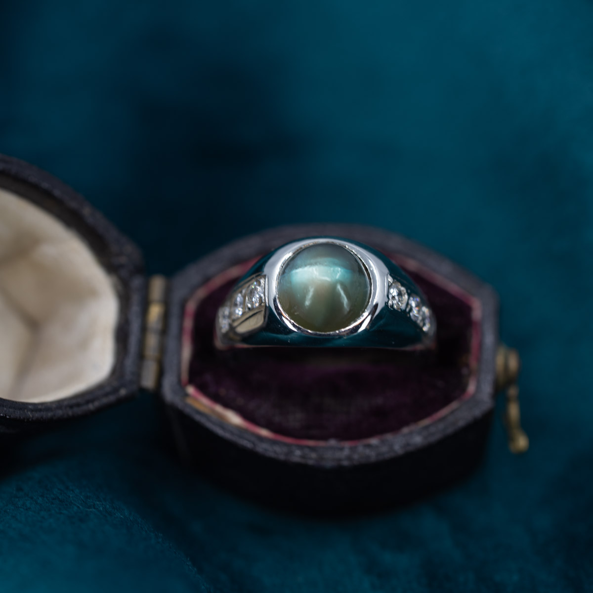 Vintage Cat's Eye Chrysoberyl Band
