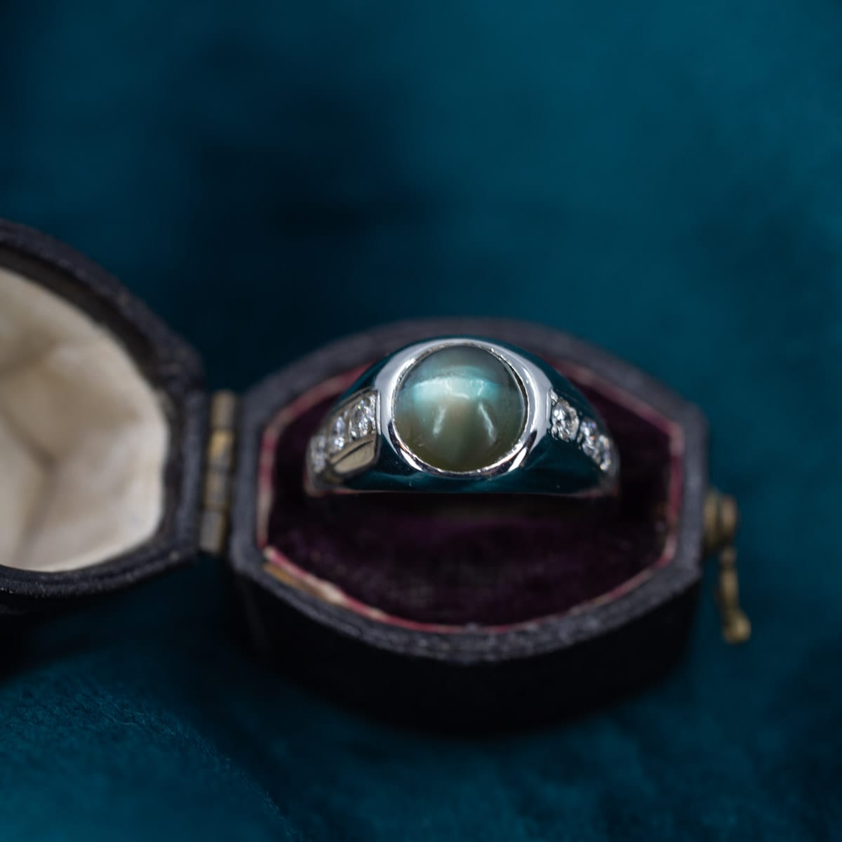 Vintage Cat's Eye Chrysoberyl Band