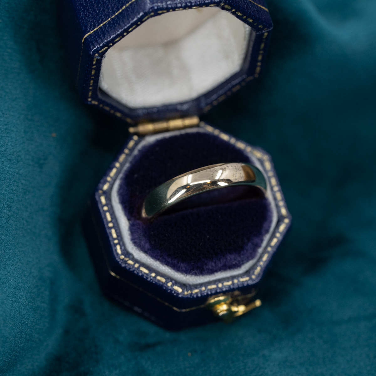 Simple Gold Band