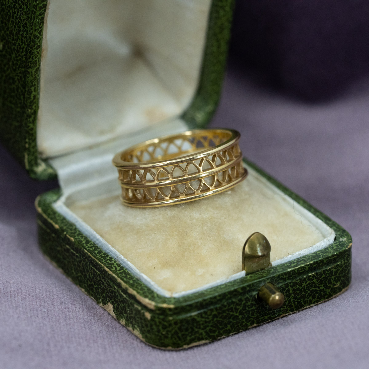 Lattice Gold Band