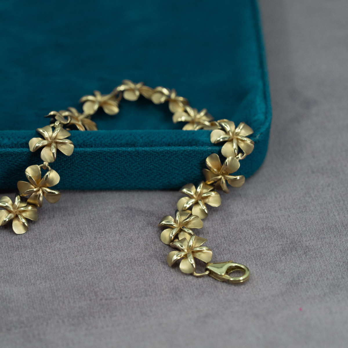 Hawaiian Plumeria Link Bracelet