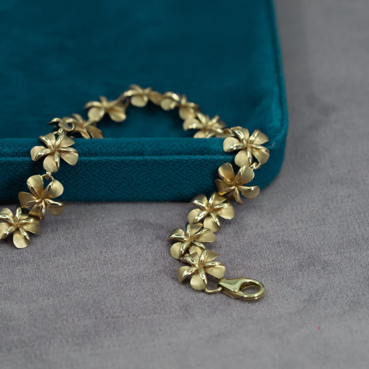 Hawaiian Plumeria Link Bracelet